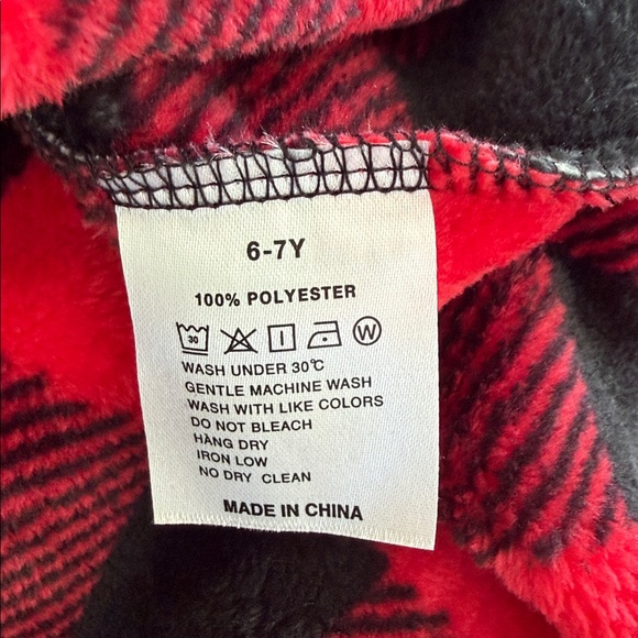 Red & Black Check Super Soft Fleece Hooded Kids Bathrobe w/ Tie Waist - Picture 4 of 5